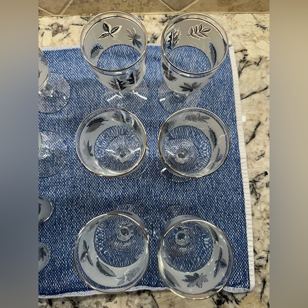 EVC Libbey MCM Silver Leaf 22-glass Lot; 10 Goblets and 12 Juice Glasses - Picture 2 of 13